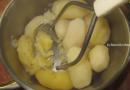 Картофельные корзиночки с начинкой из мясного фарша Рецепт картофельных корзиночек в духовке